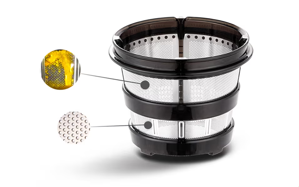 Delicately designed mesh type strainer