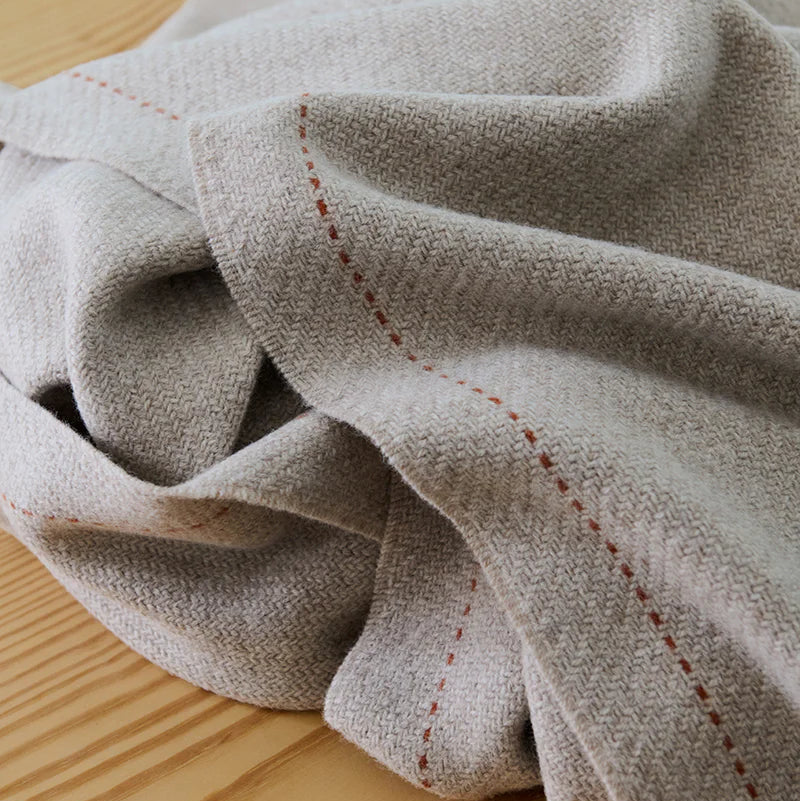 [Elvang Denmark] Écru Highland Plaid